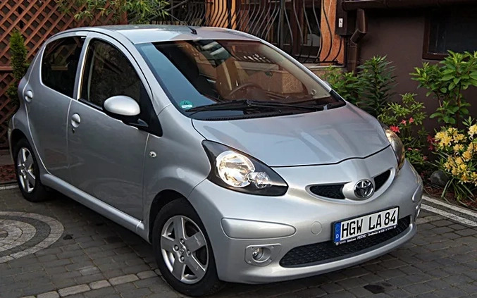 Toyota Aygo cena 14999 przebieg: 111000, rok produkcji 2006 z Raciąż małe 326